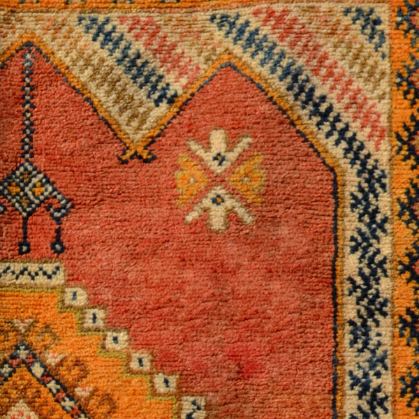 tapis berbère marocain Ait Ouaouzguit 1.50/1.03 m ; 280 €
