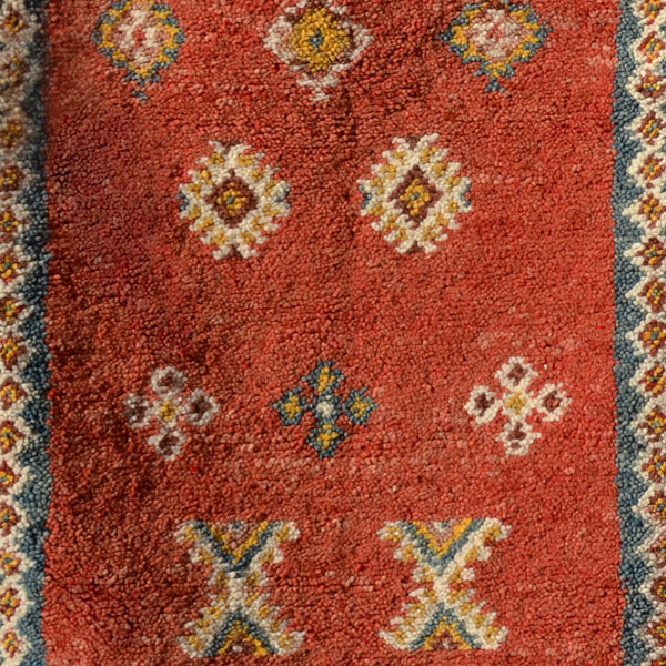 tapis berbère marocain Ait Ouaouzguit 2.10/.65 m ; 250 €